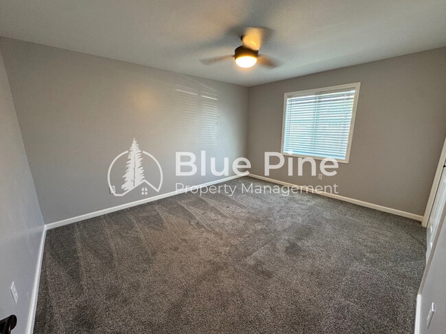 Building Photo - 2348 Stace St