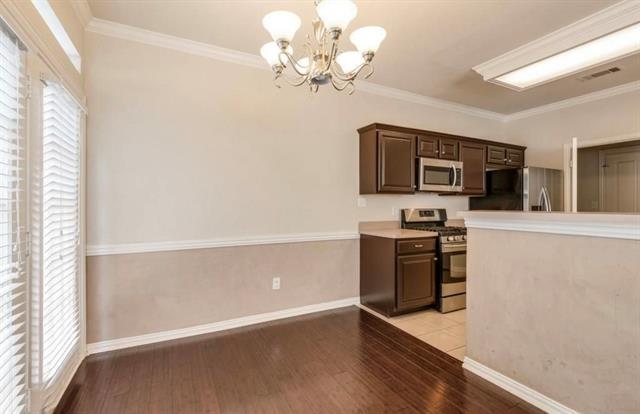 Foto del edificio - 615 Regency Dr