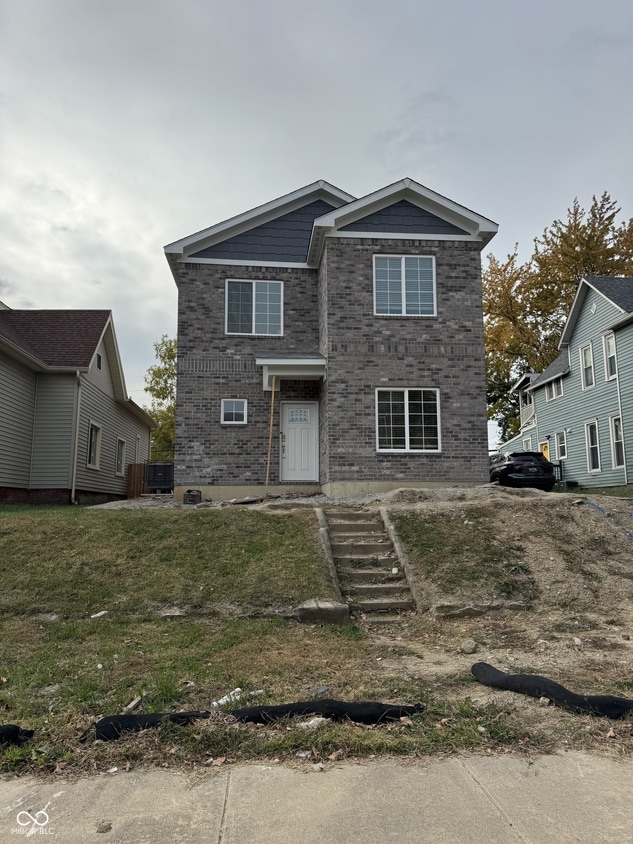 Primary Photo - 226 N Randolph St