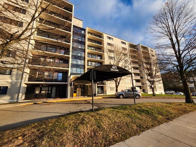 Building Photo - 411 Ellerdale St