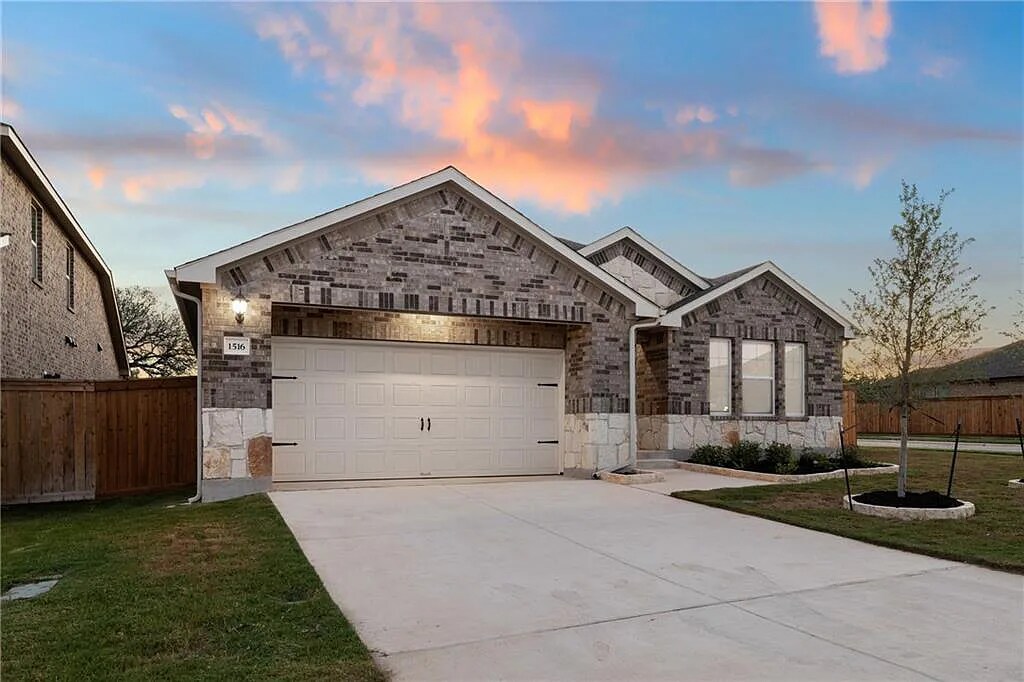 Foto principal - 1516 Longhorn Ranch Dr