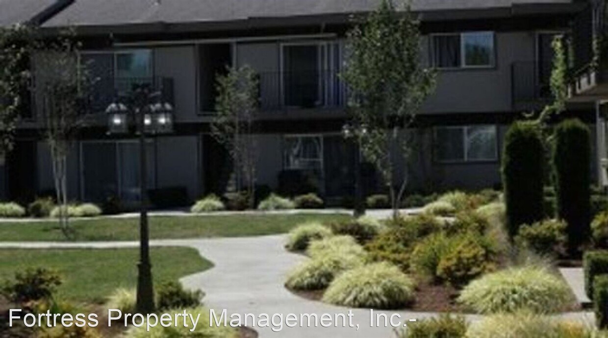 Primary Photo - 10332 NE Oregon St