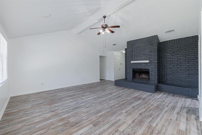 Building Photo - 16702 Pebbleglen Dr