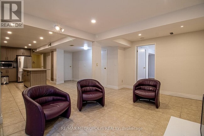 Building Photo - 507 Charnwood Ct