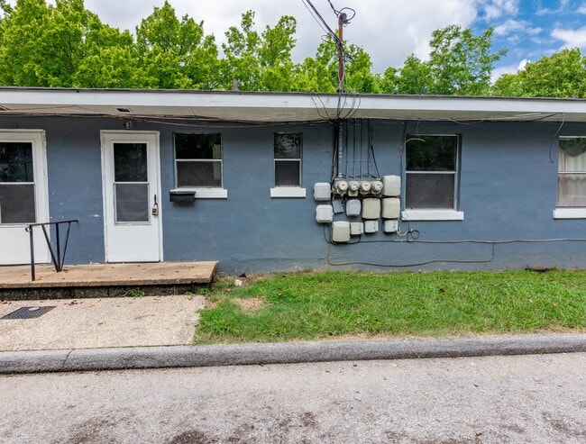 Photo - 433 Carver Ln House