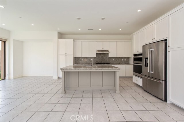 Building Photo - 156 Plum Lily