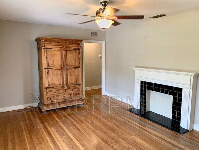 Building Photo - 2707 30th St