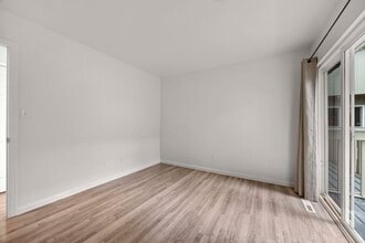 Building Photo - 1615 Cottonwood Dr