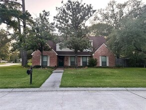 Building Photo - 28903 Twisted Oak Dr