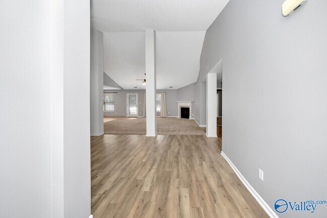 Building Photo - 146 Antique Rose Dr