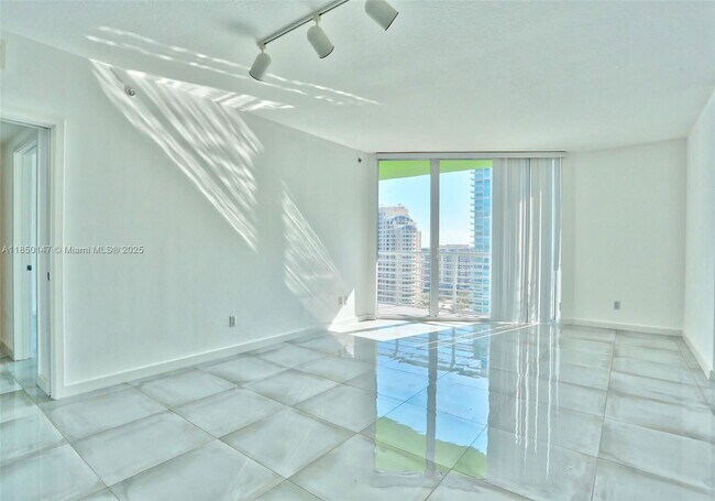 Photo - 325 S Biscayne Blvd Apartment