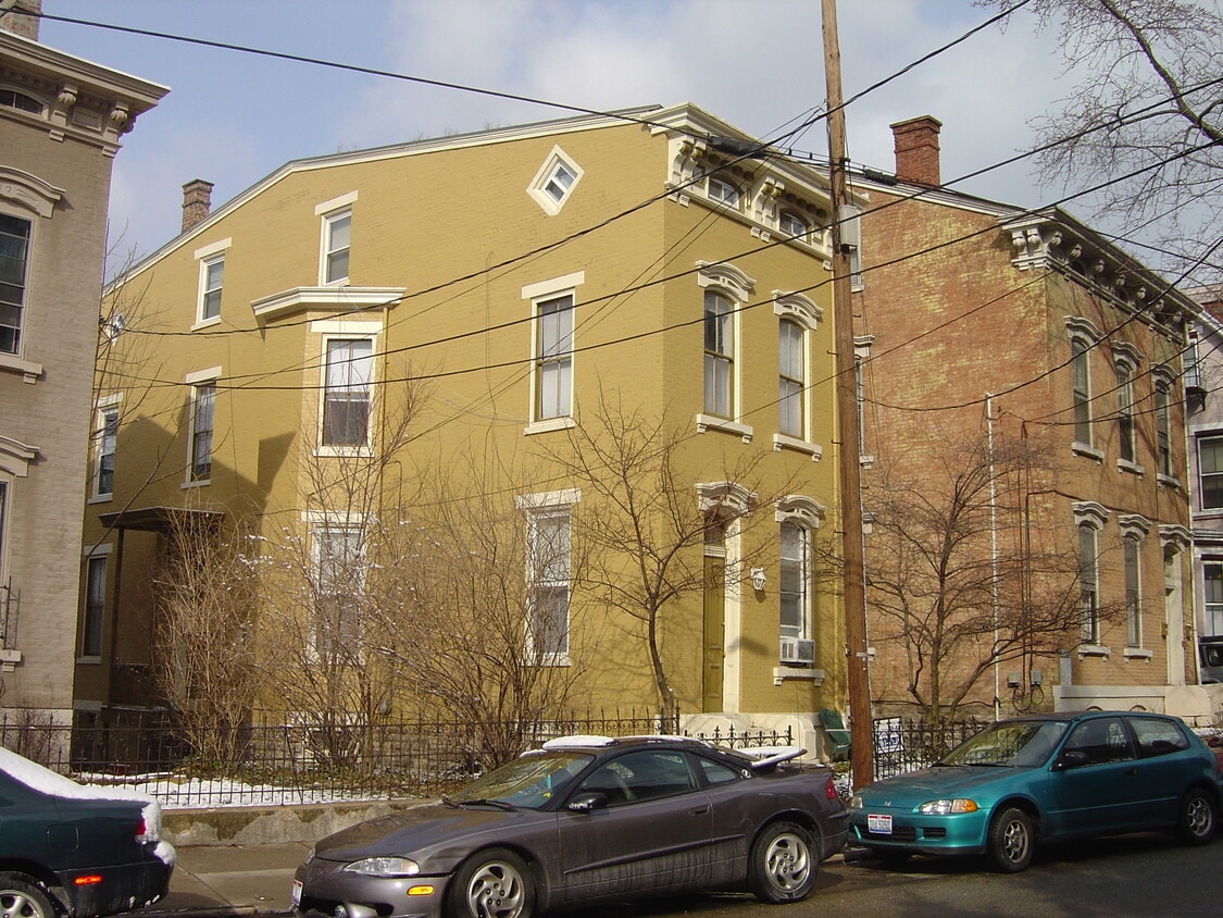 Primary Photo - 2435 Ohio Ave