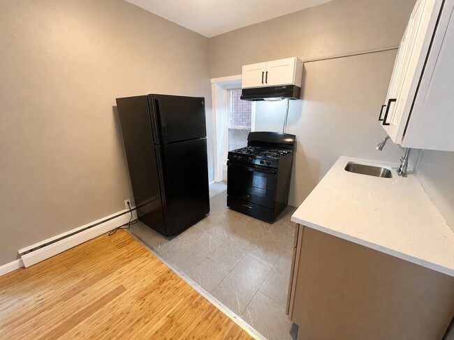 Building Photo - 300 Watchung Ave