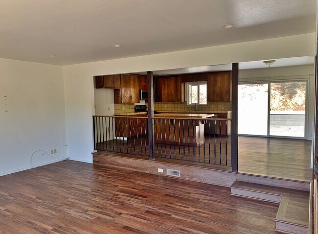 Foto del edificio - Single Story Country Home in Tres Pinos, Ca