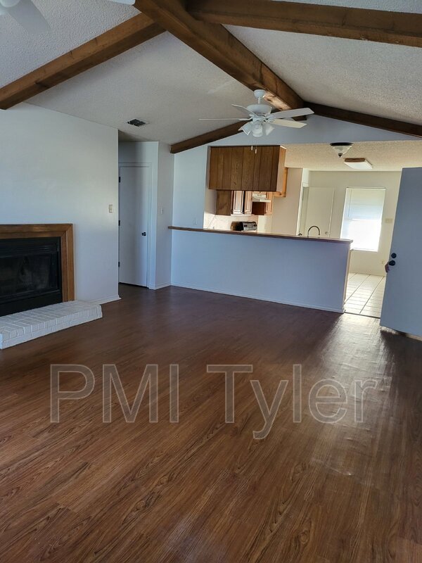 Foto del edificio - 10855 Chickasha Dr