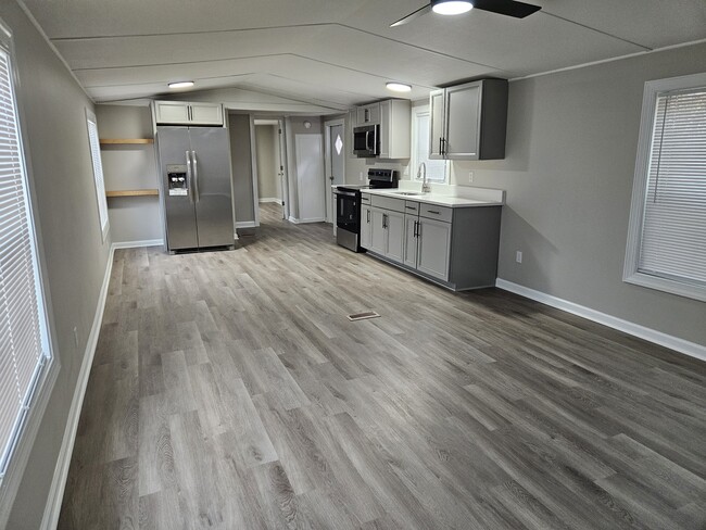 Foto del edificio - 118 Oakridge Dr