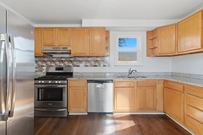 Building Photo - 9631 Worth St