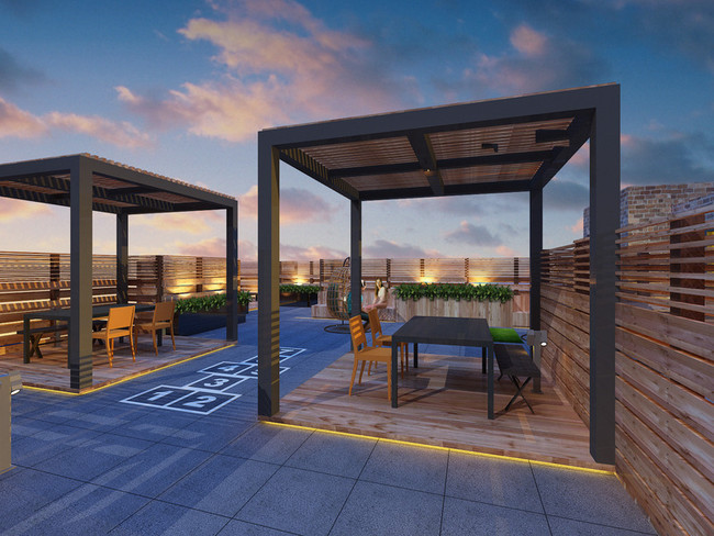 Sundeck - The Garnett