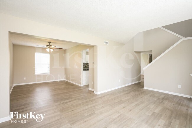 Foto del edificio - 3346 Crestwell Dr