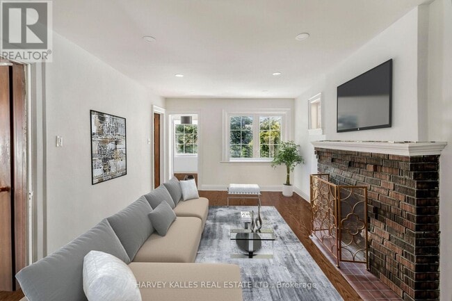 Building Photo - 39 Standish Ave