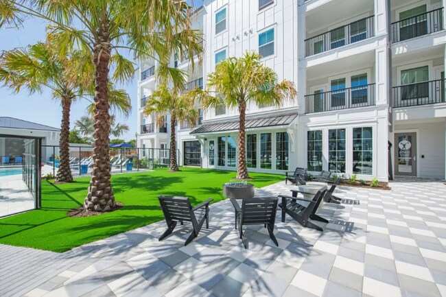 Foto del edificio - 7952 Park Blvd