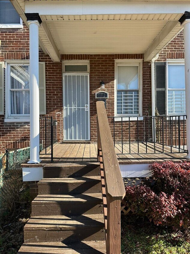 Foto principal - 4801 Cordelia Ave
