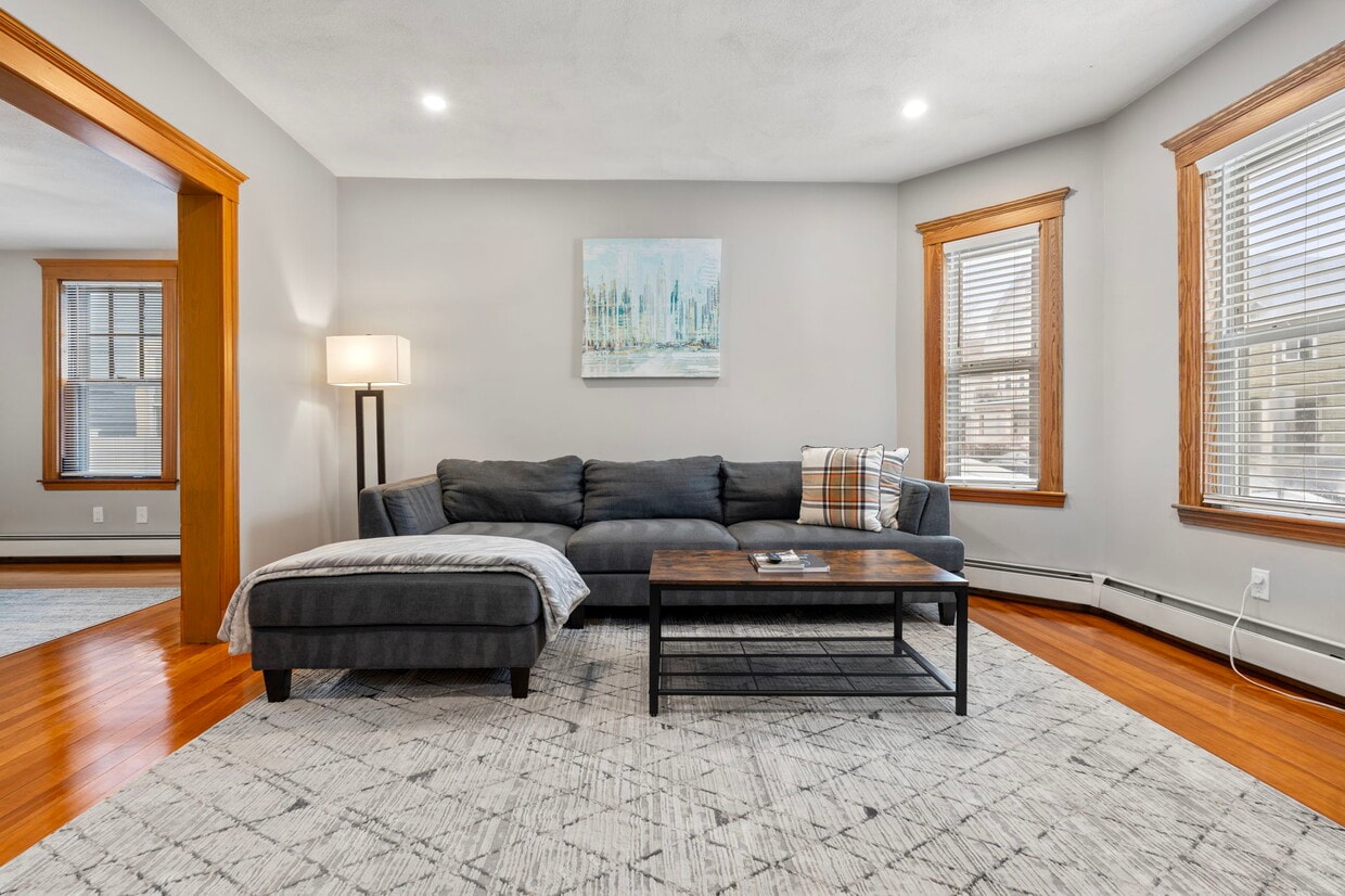 Primary Photo - 45 Bowen Ave
