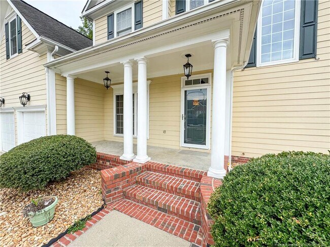 Foto del edificio - 8025 Trout Creek Rd