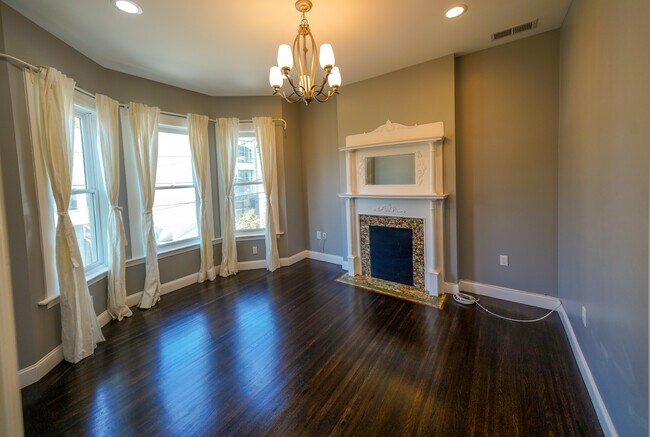 Living Room - 3831 24th St