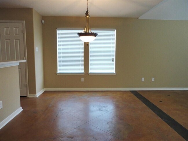 Building Photo - 6718 Wellington Meadows Dr