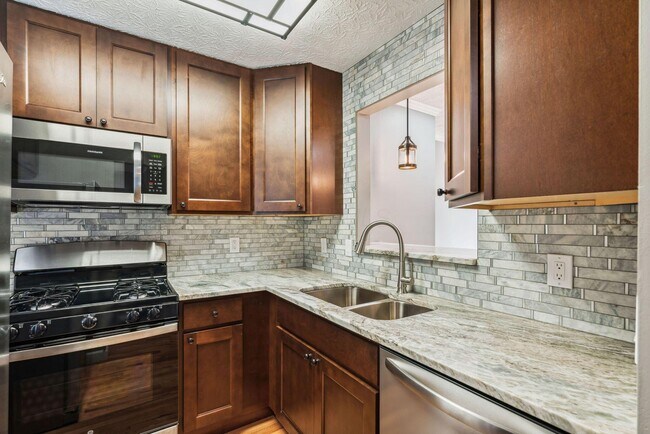 Foto del edificio - 1794 Bennigan Dr
