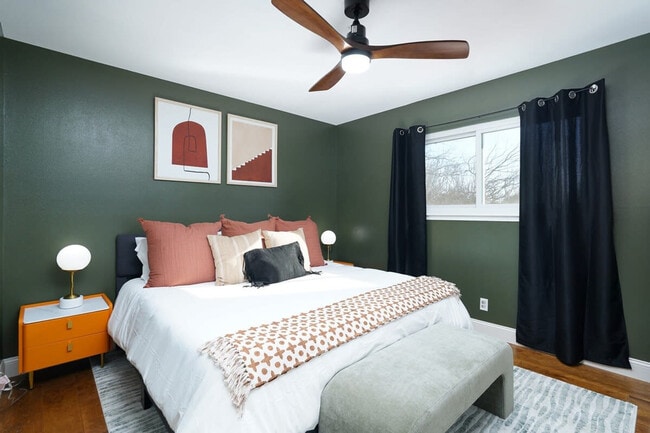 Building Photo - 10807 Mount Ida Dr