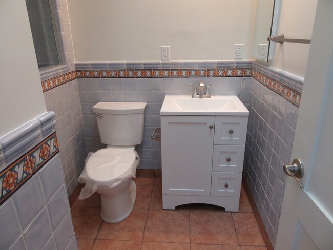 Baño - 1810 Stearns Dr