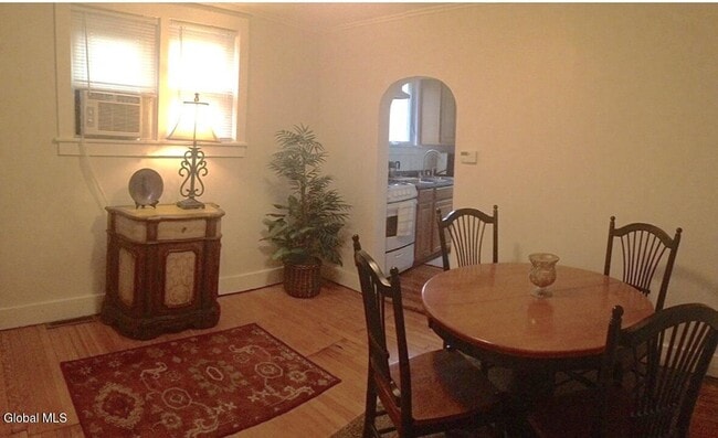 Building Photo - 164 Clinton St