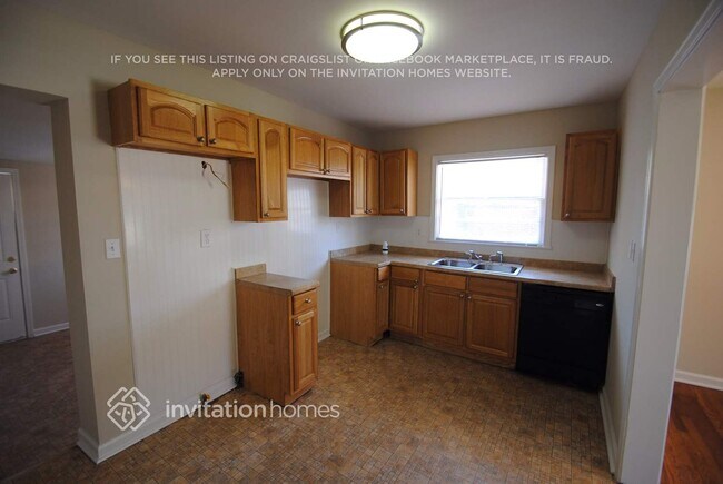 Foto del edificio - 2121 Cherry Ln