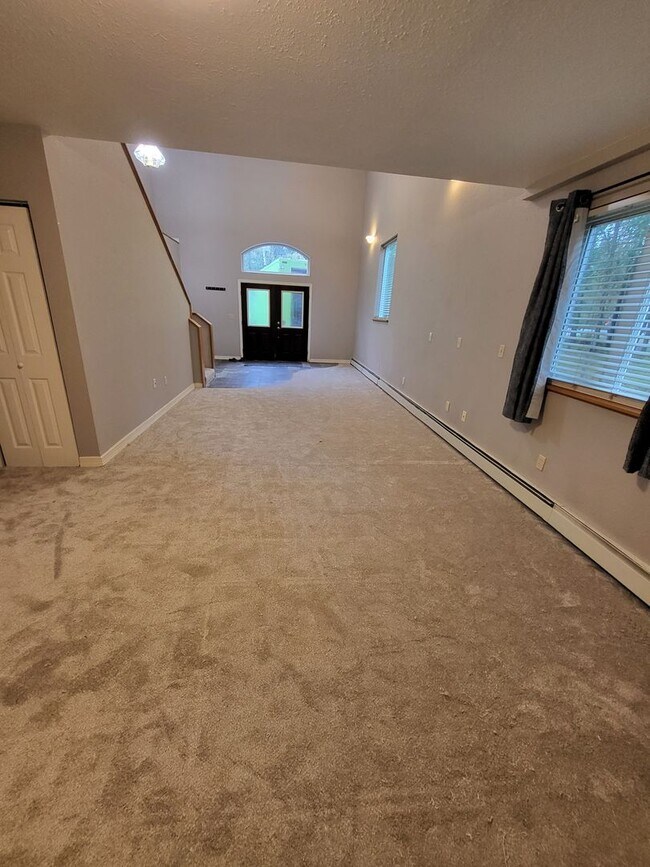 Building Photo - 1 Bed 1 Bath Apartment Available in North ...