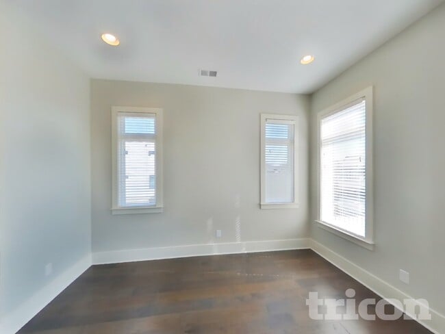 Foto del edificio - 1257 Hillwood Private Cove