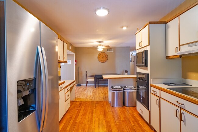 Foto del edificio - 5001 54th St