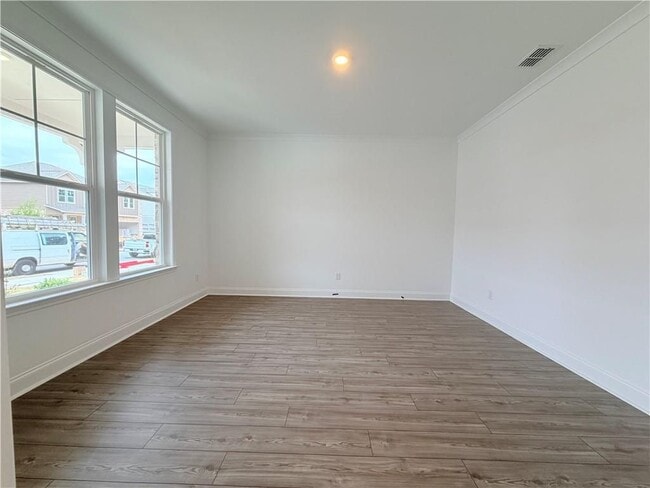 Foto del edificio - 2145 The Ln NE