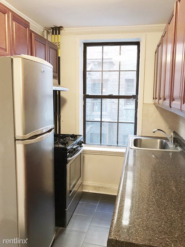 Building Photo - 236 W 149th St