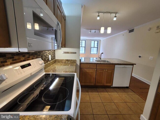 Foto del edificio - 631 D St NW