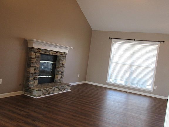 Foto del edificio - 4910 Oakbrook Dr
