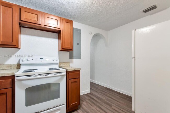 Foto del edificio - 1629 W 31st St