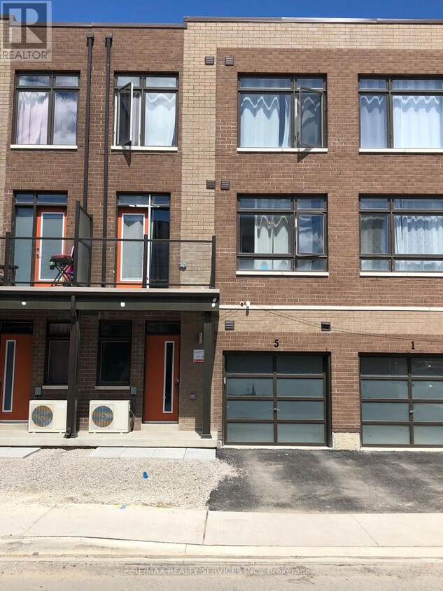 Primary Photo - 5 Lachine St