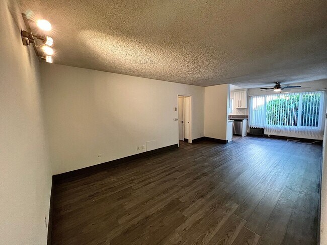 Foto del edificio - 3359 Mentone Ave