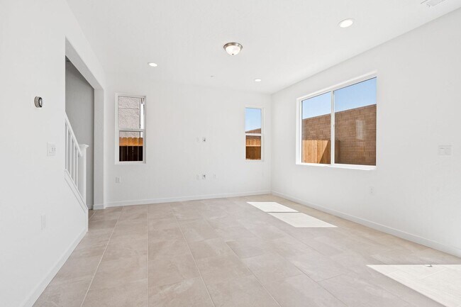 Foto del edificio - Brand New 3 Bedroom Home with Solar!
