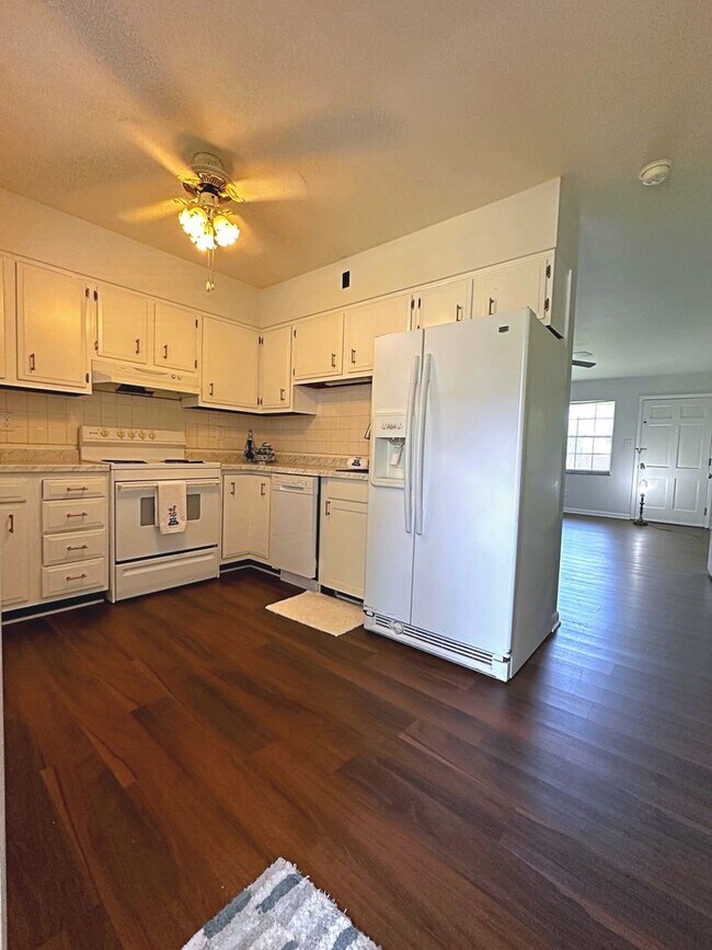 Building Photo - Alcoa City Duplex