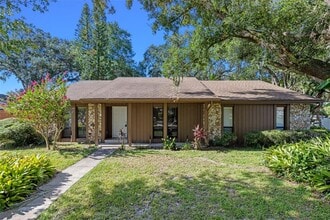 Building Photo - 525 Garden Heights Dr