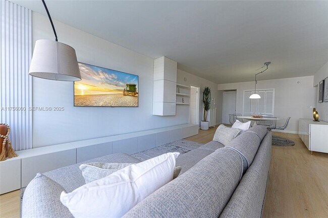 Foto del edificio - 3725 S Ocean Dr