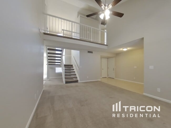 Building Photo - 12503 N 79th Dr